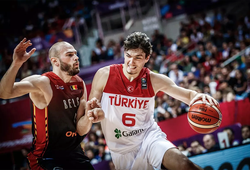 Cedi Osman tự tin khi đối đầu tuyển Mỹ tại FIBA World Cup