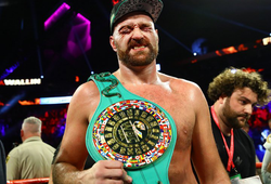 Bố của Tyson Fury mong con trai  sa thải đội huấn luyện dù chiến thắng