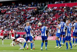 Đoàn Văn Hậu chưa kịp sang Hà Lan, Heerenveen thua đậm Ajax 