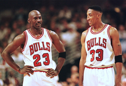 Thư viện NBA: Chicago Bulls, tập thể gắn liền với huyền thoại Michael Jordan