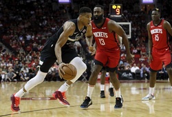 Giannis Antetokounmpo bùng nổ, Milwaukee Bucks đả bại Houston Rockets ngay tại H-Town