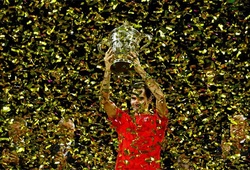 Federer vô địch giải quần vợt Swiss Indoors Basel lần thứ 10