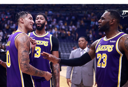 Kyle Kuzma ném "clutch", LA Lakers vượt qua ngựa ô Phoenix Suns