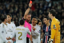 Real Madrid thoát thua PSG nhờ VAR đảo ngược quyết định gây tranh cãi