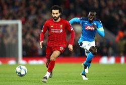 CĐV Liverpool trầm trồ chứng kiến Salah làm hậu vệ Napoli ngã sấp mặt