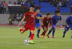 Lý do HLV Park Hang Seo cho Tiến Linh đá lại penalty thay Tấn Sinh