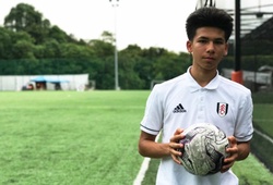 Sao trẻ Ben Davis của Fulham chọn Thái Lan thay vì Singapore