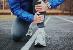 Chấn thương khi chạy bộ. Phần 6: Đau xương cẳng chân