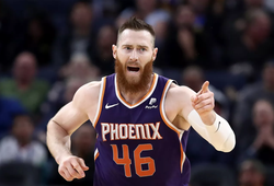 LA Clippers quyết gia cố vòng trong, nhắm trung phong đang lên của Phoenix Suns