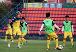 U23 Việt Nam tham quan mặt sân thi đấu trận mở màn gặp U23 UAE