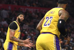 Cú ngã của Anthony Davis như lời cảnh tỉnh cho Los Angeles Lakers