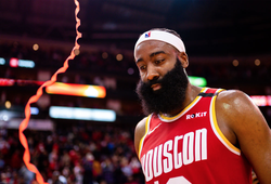 Ném trượt 16 quả 3 điểm, James Harden giam mình trên sân tập đến khuya