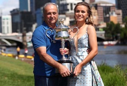 Ông bố lái taxi - bí quyết vô địch Úc Mở rộng của Sofia Kenin