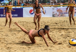 Vẻ đẹp chân thực của các nữ cầu thủ bóng chuyền bãi biển tại Tuần Châu - Hạ Long
