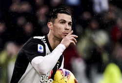 Ronaldo suýt chuyển đến Malaga với giá bèo trước khi tới MU