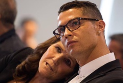 Mẹ của Ronaldo gửi thông điệp lạc quan từ giường bệnh