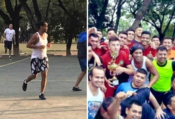 Ronaldinho chơi futsal thiện nghệ khi đi tù ở Paraguay