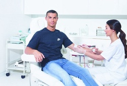 Ronaldo không xăm mình để có thể hiến máu thường xuyên hơn
