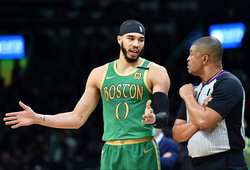 Chuyện lạ có thật: Jayson Tatum đã không đụng vào bóng rổ trong suốt 1 tháng trời