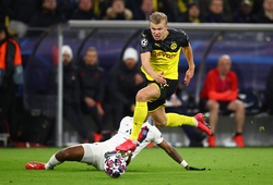 Erling Haaland: Tiền đạo của Dortmund thuận chân nào?