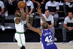 Kemba Walker bừng sáng, Boston Celtics đặt một chân vào vòng 2