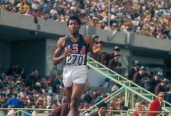 Huyền thoại chạy 400m vô địch Olympic 1968 qua đời ở tuổi 74