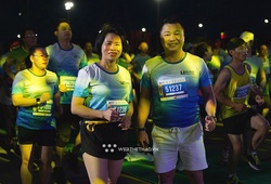 Nghệ sĩ Lý Hùng phong độ ở tuổi 54, chạy 5km tại giải Cà Mau Marathon 2023