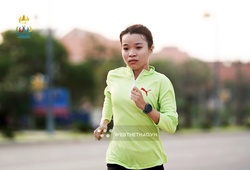 “Cô bé marathon tí hon” Lê Thị Tuyết tăng cân vẫn chưa đủ 40kg, căng sức tập trước SEA Games 32