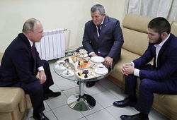 Tổng thống Nga Putin hứa "xin bố Khabib giảm hình phạt cho con"