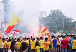 Pháo sáng đỏ rực trong ngày Nam Định FC thắng trận Play-off, góp mặt tại V.League 2019