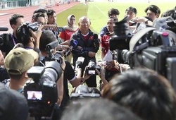 Tuyển Việt Nam chuẩn bị AFF Cup 2018: Gánh nặng nào trên vai thầy Park?