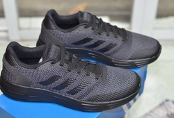 15 mẫu giày chạy Adidas đang giảm giá cực sốc!