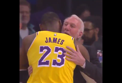 HLV Gregg Popovich khéo "troll" LeBron James: "Tôi đã sợ chết khiếp"