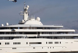 Choáng ngợp siêu du thuyền gần 30 nghìn tỷ đồng của ông chủ Chelsea, Roman Abramovich