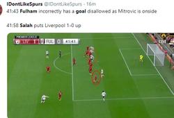 CĐV phản ứng “điên cuồng” với bàn thắng 14 giây gây tranh cãi của Salah