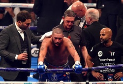 Tony Bellew đầy xúc cảm sau trận thua trước Oleksandr Usyk