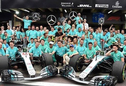 Suýt mắc lỗi động cơ, Hamilton vẫn về đích đầu tiên tại Brazillian GP