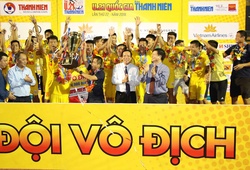 Vô địch U21 Quốc gia cùng Hà Nội, HLV Phạm Minh Đức bất ngờ “nhường chức”