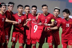 AFF Cup 2018: Cảm động hình ảnh ĐT Việt Nam giơ áo Văn Toàn trong ngày đại thắng ĐT Campuchia