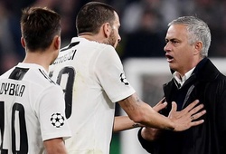 Mourinho lại ăn mừng màn ngược dòng của Man Utd đầy khiêu khích, khiến CĐV và cầu thủ Juventus nổi đoá