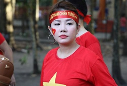 "Bóng hồng" Việt khoe sắc cùng "nữ sinh" Philippines tại  Bacolod