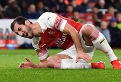 Nhận thêm tin dữ về Mkhitaryan, HLV Unai Emery có Giáng sinh không trọn vẹn