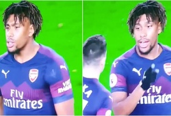 Khó tin việc Iwobi phải hỏi đồng đội Arsenal chơi … chiến thuật gì khi thay thế Ozil