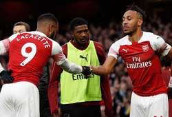 Arsenal ăn mừng ở derby bắc London và 5 điều rút ra từ tấm ảnh trong phòng thay đồ sân Emirates