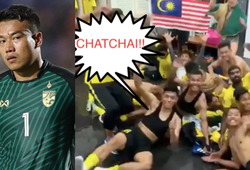 ĐT Malaysia ăn mừng hài hước, chế giễu thủ thành Chatchai sau khi loại Thái Lan để vào chung kết AFF Cup