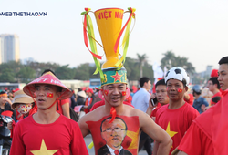 AFF Cup 2018: CĐV Việt Nam "nhuộm đỏ" SVĐ Mỹ Đình trước cuộc đại chiến với ĐT Philippines