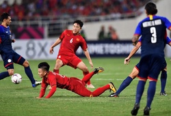 AFF Cup 2018: "Màn đấu võ" của ĐT Philippines khiến Quang Hải và đồng đội "nằm sấp mặt" 