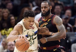 Giannis Antetokounmpo từ chối tập luyện cùng LeBron James, Kevin Durant và Carmelo Anthony vì thấy... "kỳ"