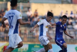 HAGL-Quảng Nam: Công Phượng tìm bàn thắng đầu tiên vào lưới các nhà ĐKVĐ ở V.League