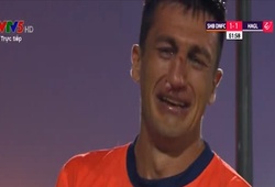Đỗ Merlo ức phát khóc sau khi va chạm đổ máu với cầu thủ Hoàng Anh Gia Lai